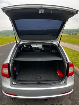 Škoda Octavia combi 2.0 TDI RS - 13
