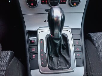 VW Passat B7 Alltrack 2.0 Tdi 125 kW  combi - 13