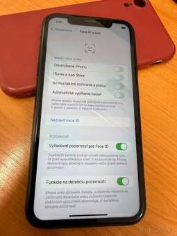 Apple iPhone xr 64GB - 13