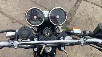 Royal Enfield Interceptor - 13