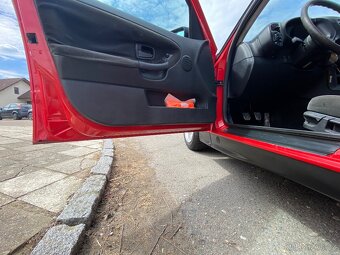 Bmw e36 316i sedan - 13