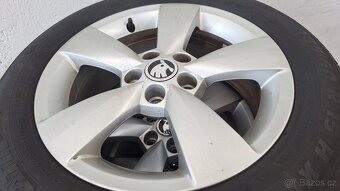 Alu kola Škoda 15" 5x100 letní pneu 185/60 R15 6-7mm Fabia - 13
