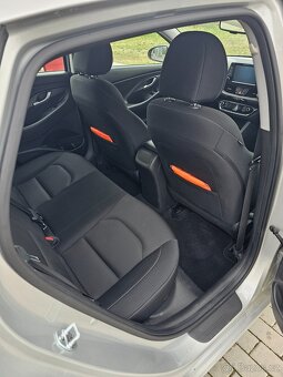 Hyundai i30 fastback 1.0 tgdi 88kw 2019 - 13