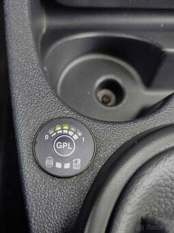 Dacia Duster 1.6i 16V,84KW,4x2,pohon benzín-LPG,9/2017, - 13