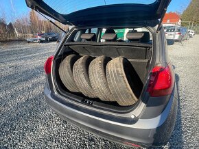 Kia Venga 1,6 i 92 kw - 13