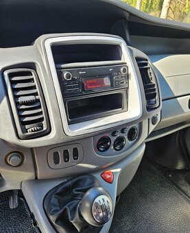 Renault Trafic 2.0 Passenger 2014 84kw 9 miest klima ťažné D - 13