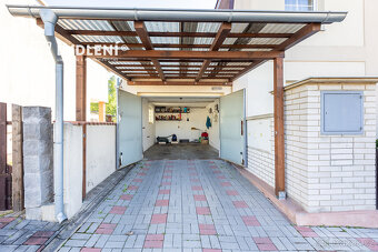 Prodej rodinného domu 4+1, zahrada, 2 garáže, přímý vstup do - 13