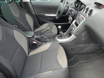 Peugeot 308 SW 1.6 HDi 7 míst - 13
