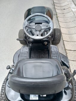 Prodám zahradní traktor MTD 15.5hp - 13