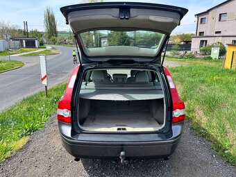 VOLVO V50 T5 2.5 162KW,XENON,VÝHŘEV,KŮŽE,SOUND,TAŽNÉ,MANUAL - 13
