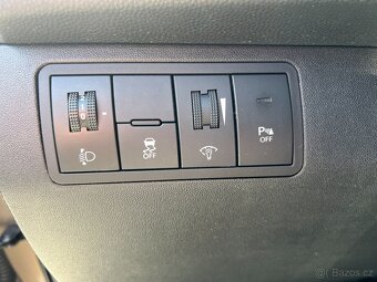 HYUNDAI ix20 1.6i 92 KW PDC TEMPOMAT VYHŘ.SEDADLA 2xALU KOLA - 13