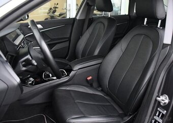 BMW Řada 2 218d 1M NAVI ČR - 13
