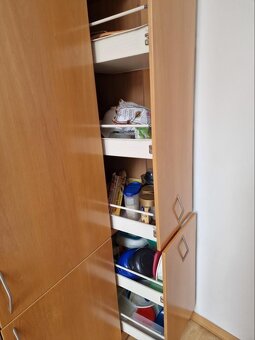 Kuchyňská linka se spotřebiči - 13