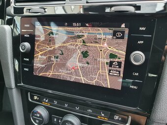 VW Golf 7 Variant Highline 2.0TDI 110kW DSG Webasto Matrix - 13