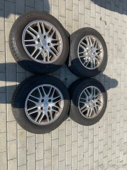 Ford Focus 1.8 16V GHIA - 13