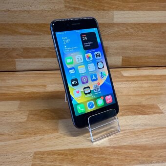 iPhone 8 256GB, černý (12 měsíců záruka) - 13