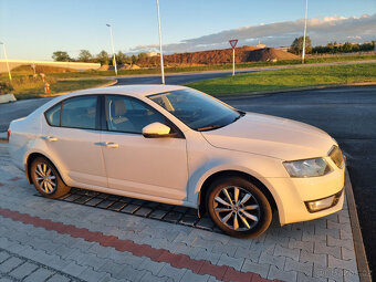 Škoda Octavia 1.4 tsi G-tec pravidelné servisy  Výborný stav - 13
