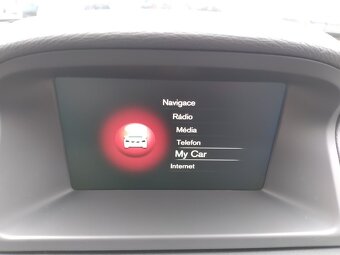 VOLVO V70 D3 DRIVE-E ECO 2.0D NAVI,AT,SERVISKA - 13