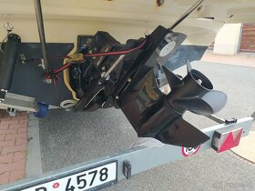 Loď / člun Maxum 2400SR - bowrider - 5,0Mpi - 13