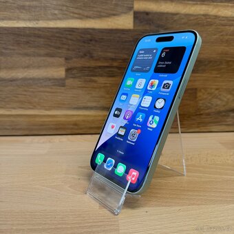iPhone 15 128GB světle zelený (12 měsíců záruka) - 13
