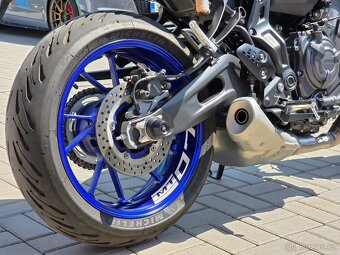 Yamaha MT-07, původ ČR, záruka do 9/2026,doplňky za 25.000Kč - 13