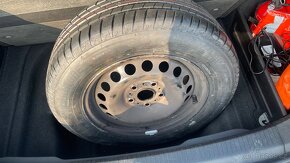 Rezerva VW 205/55/R16 (zamluveno) a druhá 195/65/R15 by - 13
