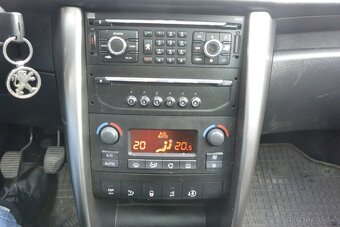 PRODÁM Peugeot 207 1.6 HDi SW Premium Outdoor, NOVÉ ROZVODY - 13
