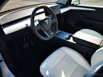 Tesla Model Y Long Range Dual motor, FSD za 200 tis.kč - 13