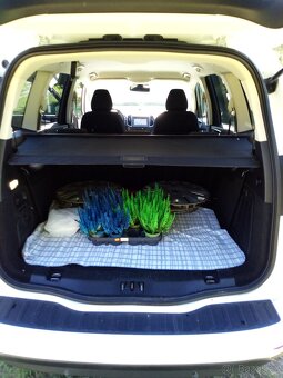 Ford Galaxy 2017 7 míst 94700 km - 13