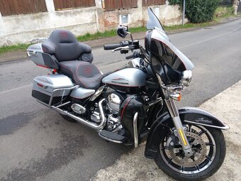 HARLEY DAVIDSON ELECTRA GLIDE - 13