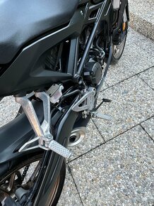 Honda CB 125 R - 13