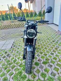 Husqvarna Svartpilen 125 - 13