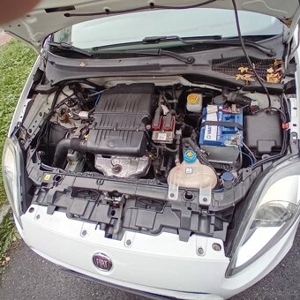 Fiat Punto Grande/Evo 2013 ČR LPG 1.2 51 kw 131 000 km - 13