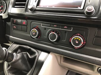 VW Transporter T6 Long 103kw DPH Barva Silber Multivan - 13