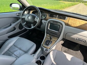 Jaguar X-Type 3.0 V6 4x4 - 13