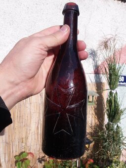 Starožitnosti a starý nábytek - 13