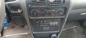 Mitsubishi Lancer 1,6 GLXi - 13