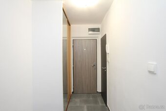 Pronájem zrekonstruovaného bytu 3+kk Pardubice Polabiny - 13