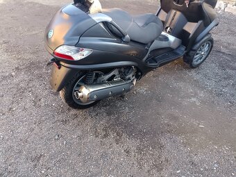 Piaggio mp3 400 Cz doklady v ceně - 13