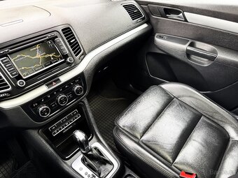 VOLKSWAGEN SHARAN 2.0TDI DSG,KŮŽE,XENONY,KAMERA,TAŽNÉ,7MÍST, - 13