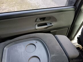 Ford Galaxy 1.9 TDI 96 kW 2004,7 míst - 13