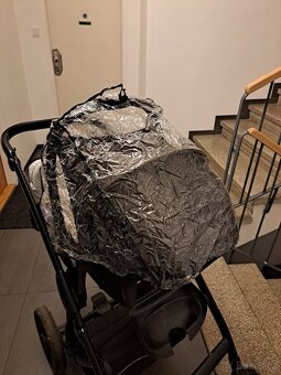 Isofix základna Maxi Cosi s autosedačkou - 13