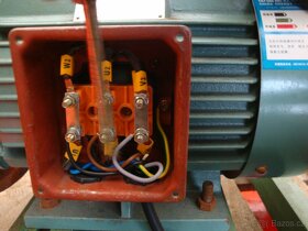 Štěpkovač s drtičem (2in1) s elektromotorem - 13