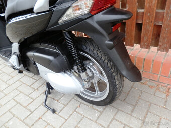 Honda SH 300i (2011) - 13