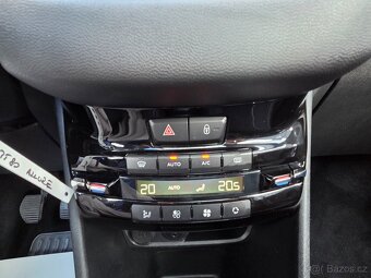 Peugeot 208 1.2 PT 82 ALLURE MAN5 - 13