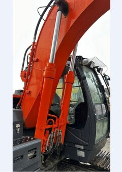 14t pásové rypadlo Hitachi ZX130 (málo mth) - 13