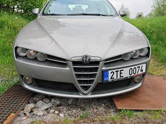 Prodej osobního automobilu Alfa Romeo - 13