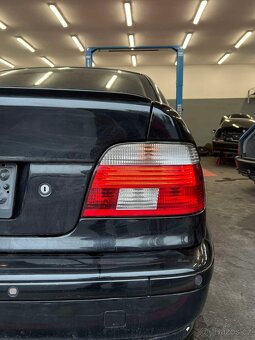 Komplet na náhradní díly-BMW E39 520D cosmosschwarz - 13