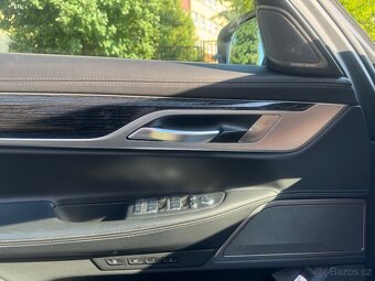 BMW 730d M-Paket xDrive I.majitel CZ rok 2022 záruka 5/2025 - 13