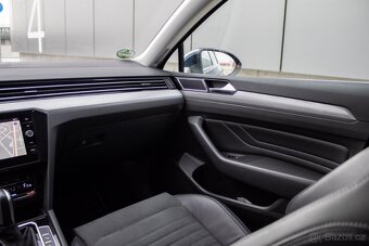 Volkswagen Passat Variant GTE Hybrid 160 kW - 43tis km - 13
